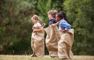 Evitar a obesidade infantil com brincadeiras