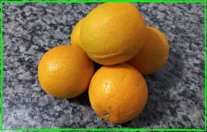 A Vitamina C da laranja lima ajuda o organismo a absorver o ferro